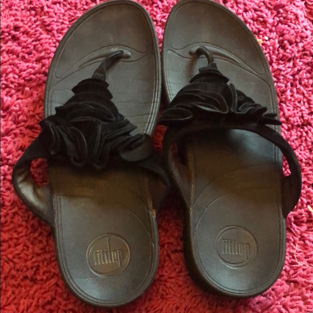 black fitflops